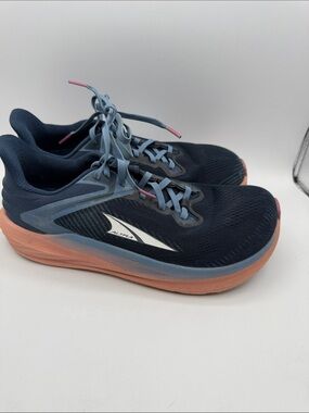 Altra TORIN 8 women 9.5 Navy Running Shoes with Coral Midsole and Light Blue S13